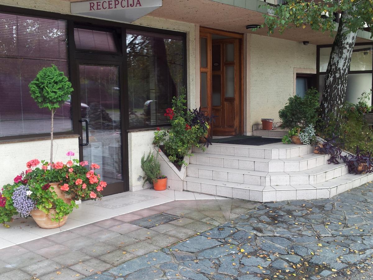 Hotel Rimski Most Іліджа Екстер'єр фото